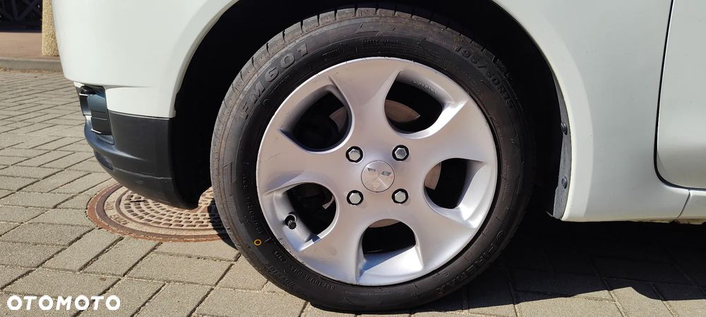 Mitsubishi Colt 1.3 Inform - 31