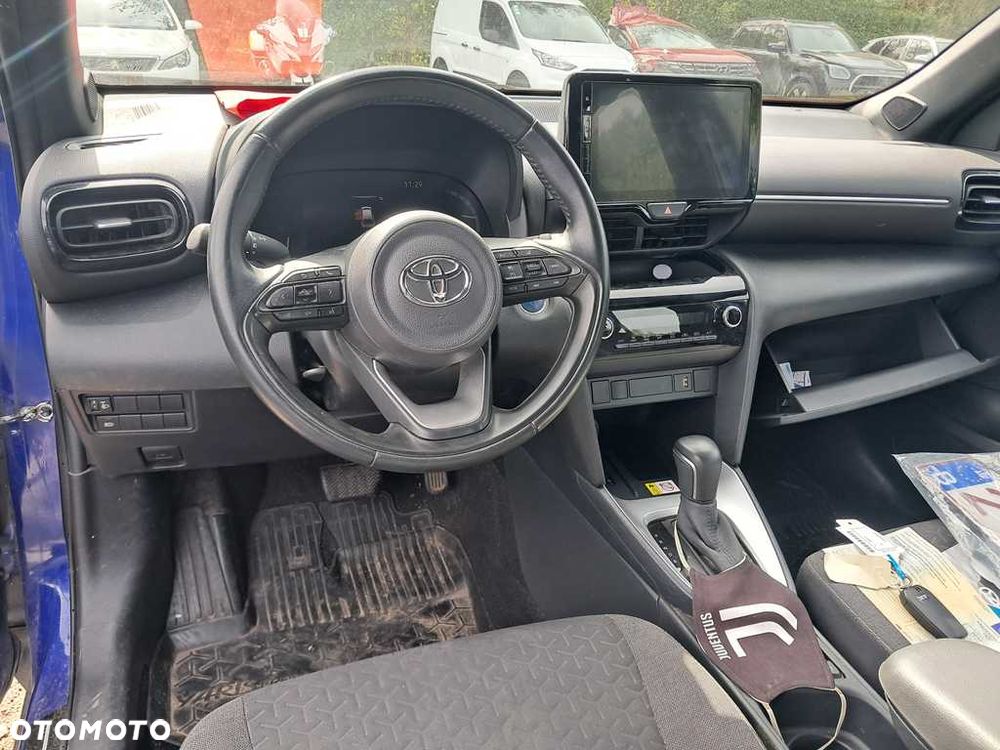 Toyota Yaris - 11