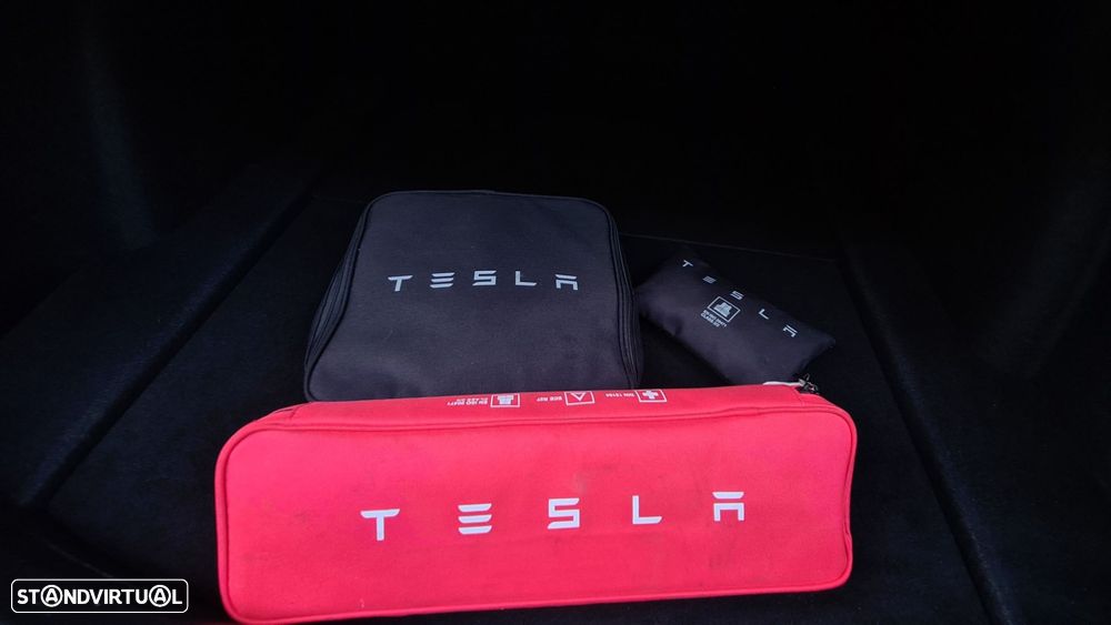 Tesla Model 3 - 31