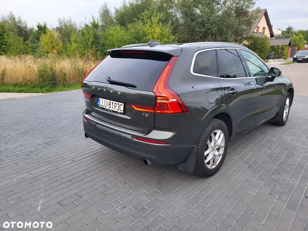 Volvo XC 60 T5 AWD Momentum - 5