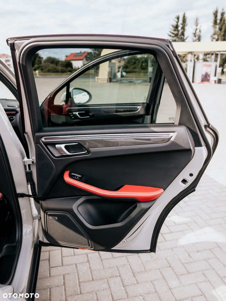 Porsche Macan Standard - 15