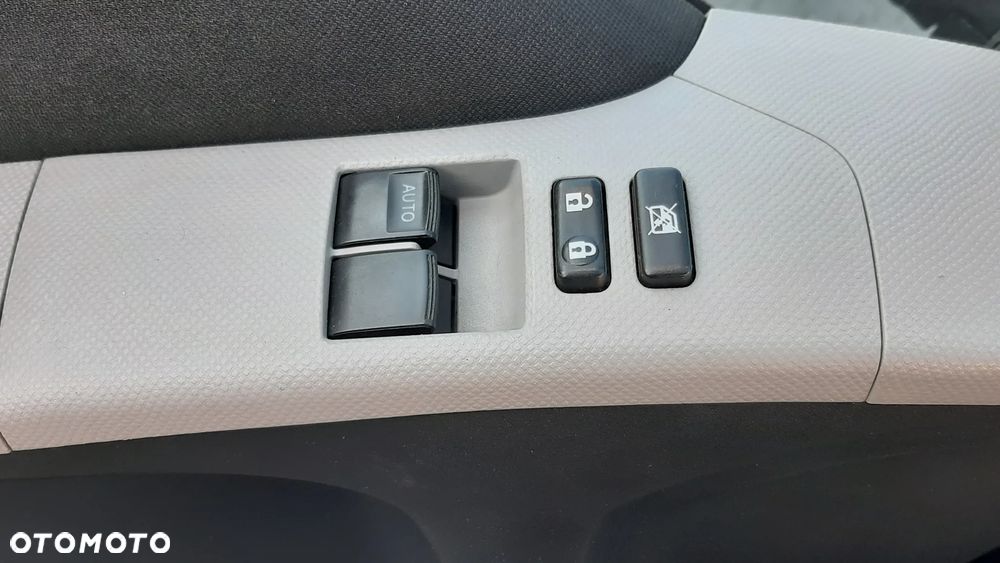 Toyota Yaris 1.33 VVT-i Cool - 8