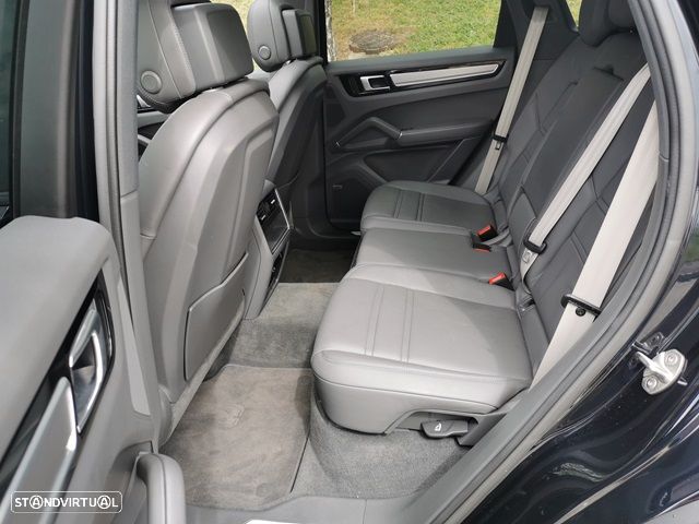 Porsche Cayenne E-Hybrid Platinum Edition - 20