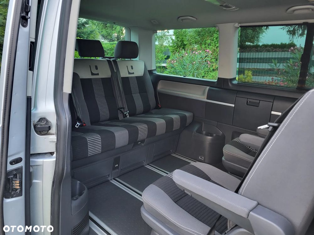 Volkswagen Multivan - 8