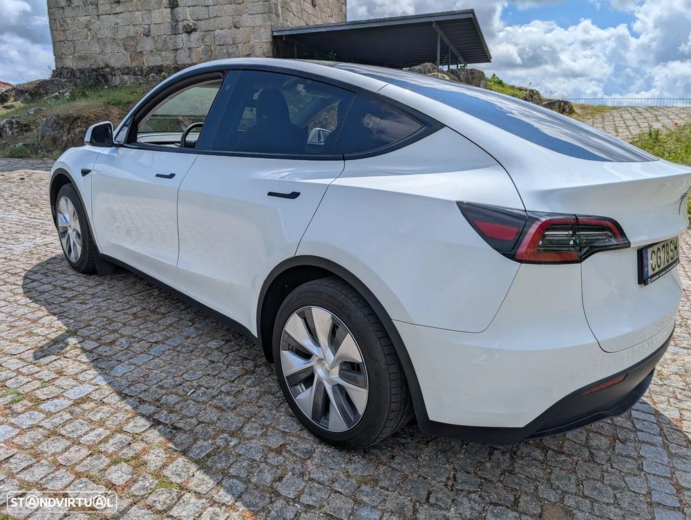 Tesla Model Y Long Range Dual Motor AWD - 5
