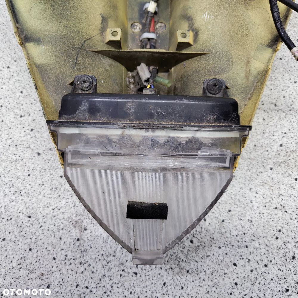 Wypełnienie zadupka, osłona, owiewka tył, lampa tył Yamaha R1 RN12 - 12