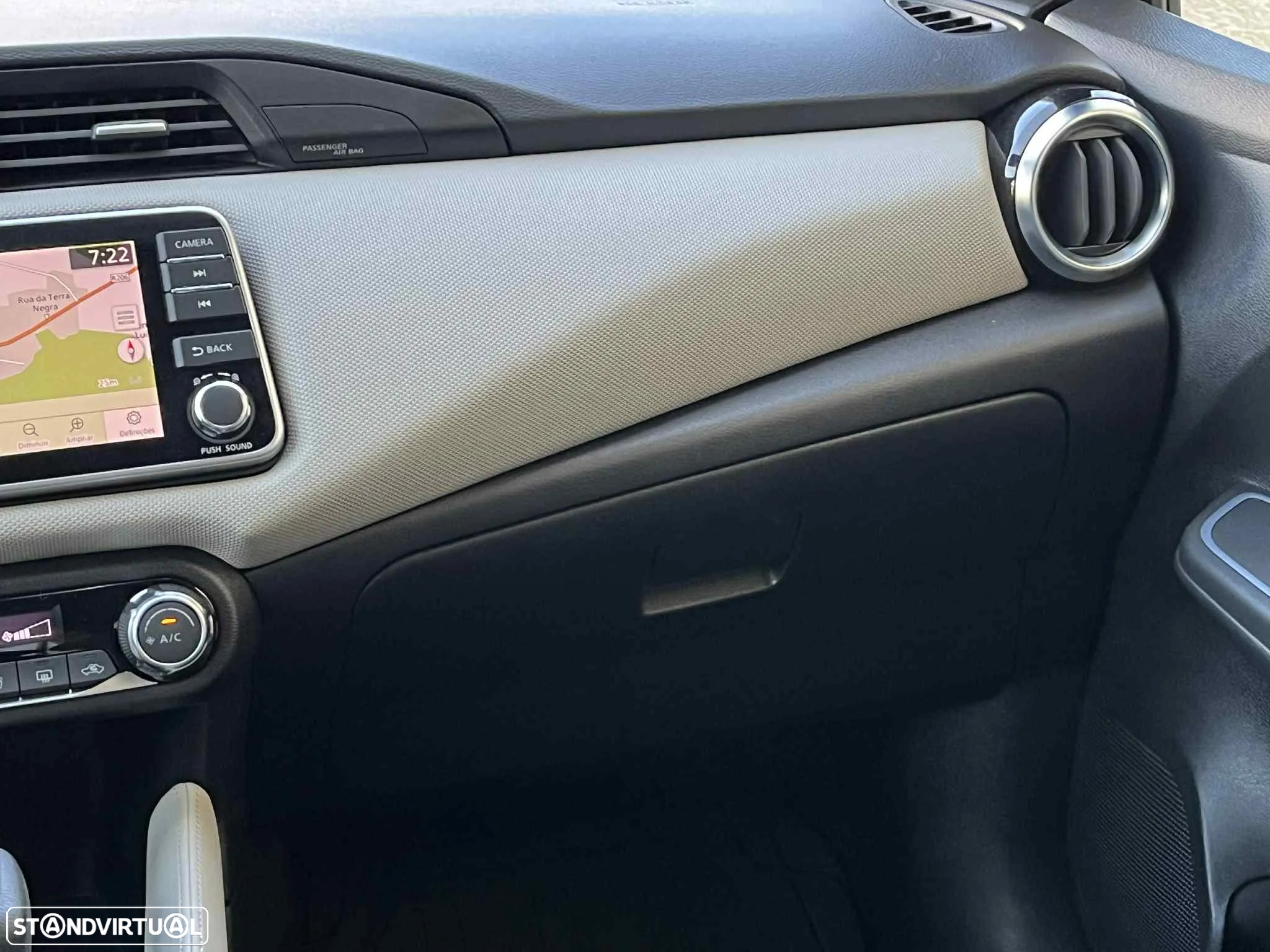 Nissan Micra 1.0 IG-T N-Connecta CVT - 32