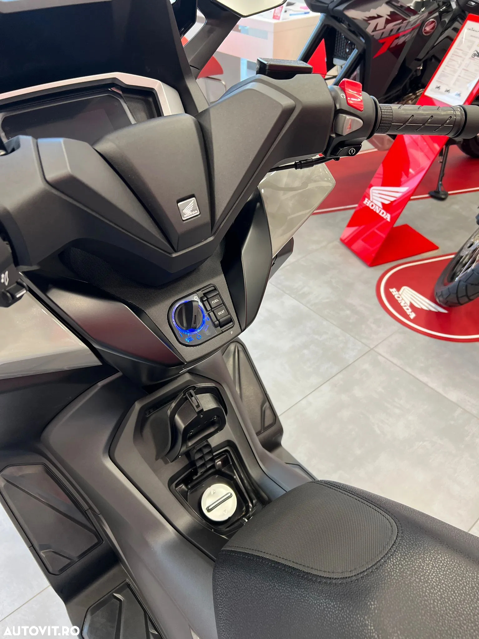 Honda Forza 350 - 7