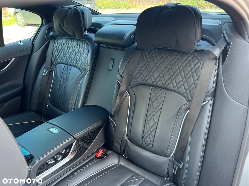 BMW Seria 7 740d xDrive mHEV sport - 12