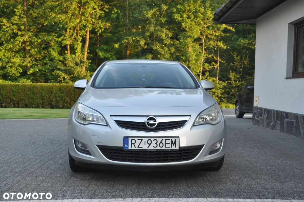 Opel Astra 1.6 Cosmo - 9