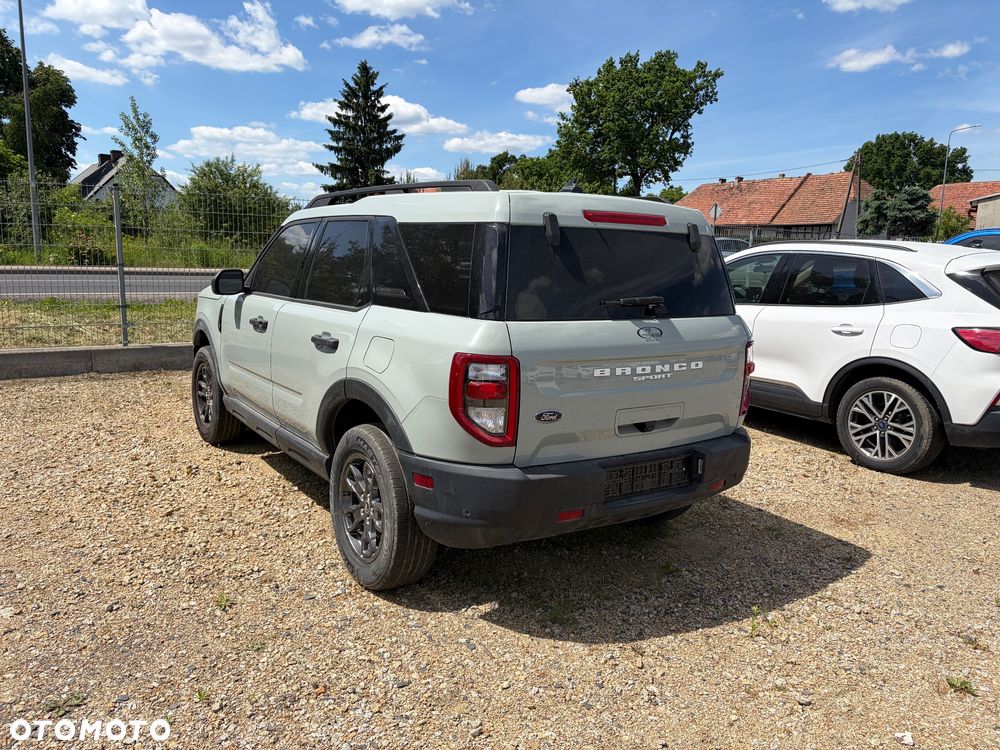 Ford Bronco - 7
