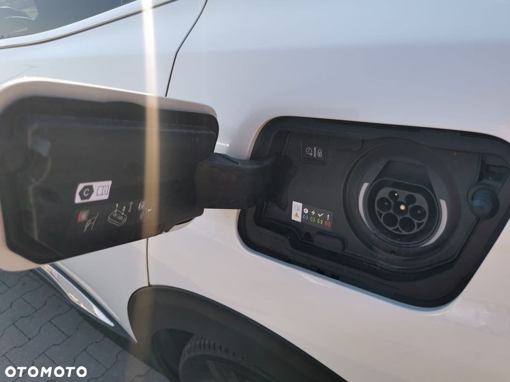 Peugeot 3008 1.6 PureTech Hybrid PHEV GT S&S EAT8 - 12