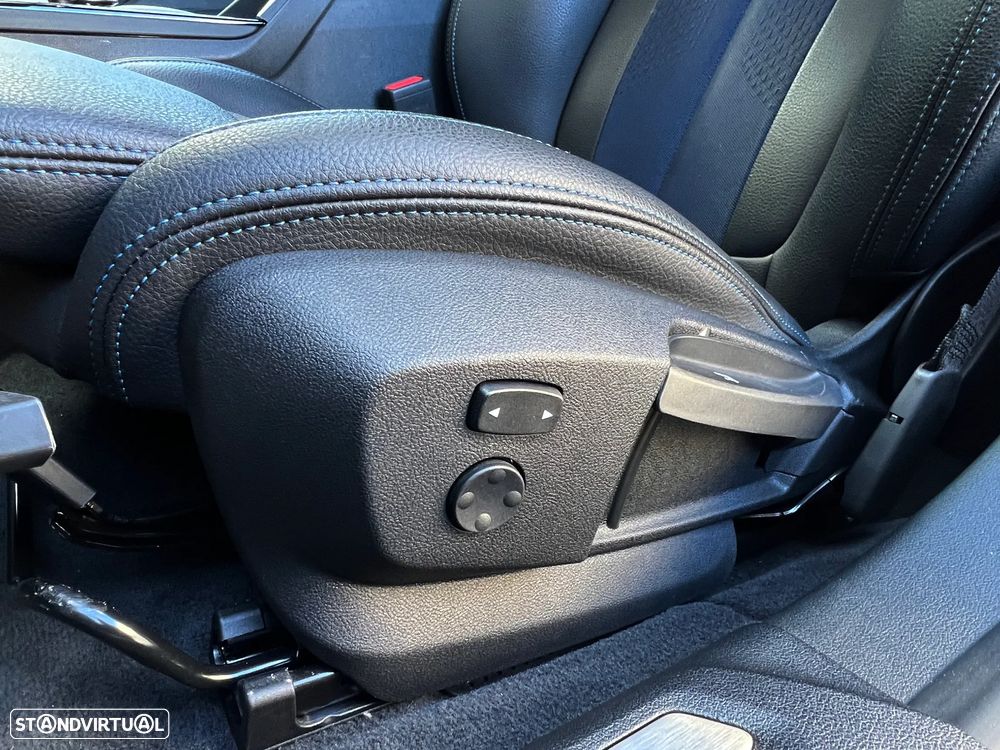 BMW 116 d Pack Desportivo M Auto - 29