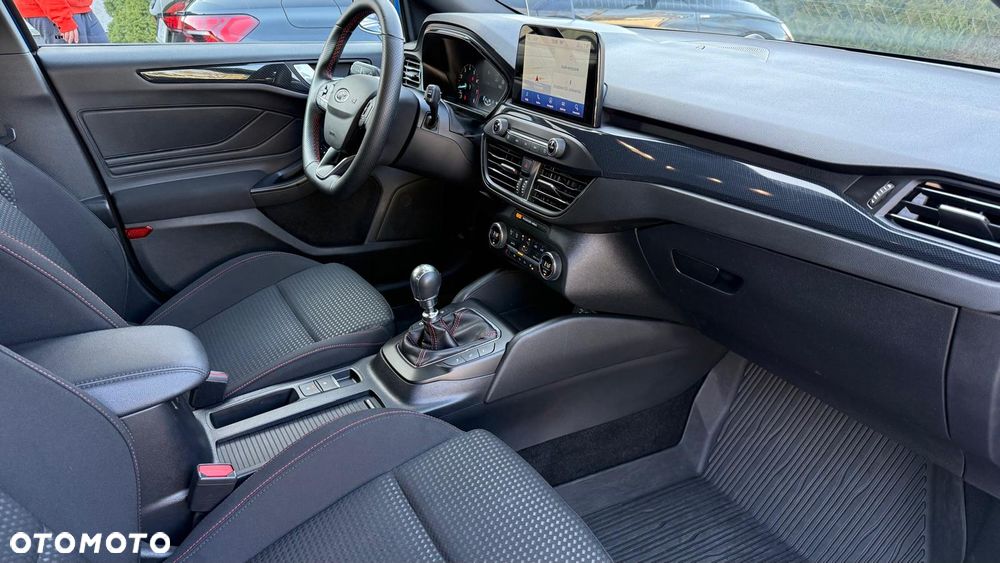 Ford Focus 1.0 EcoBoost ST-Line - 9