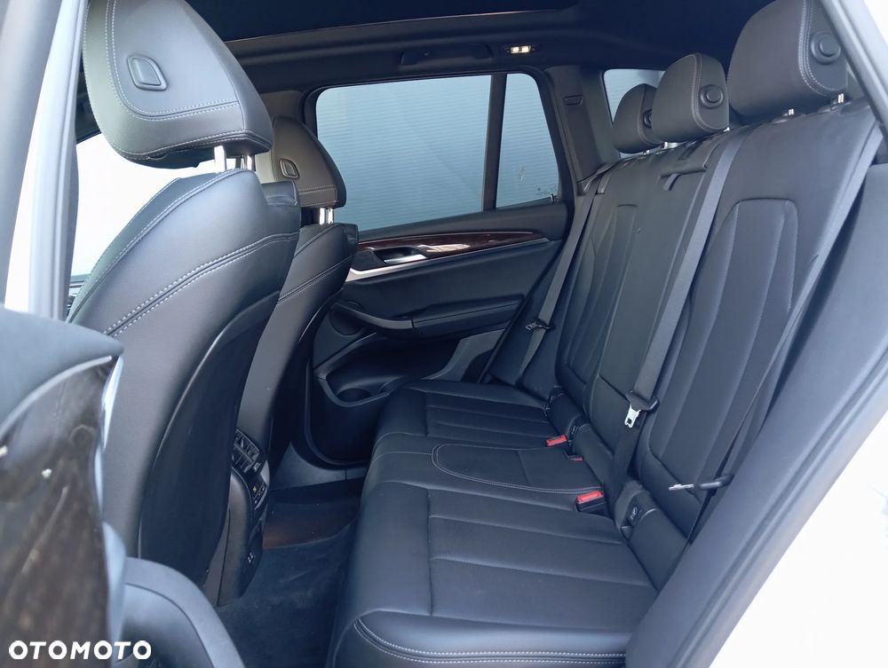 BMW X3 xDrive30i Luxury Line sport - 9