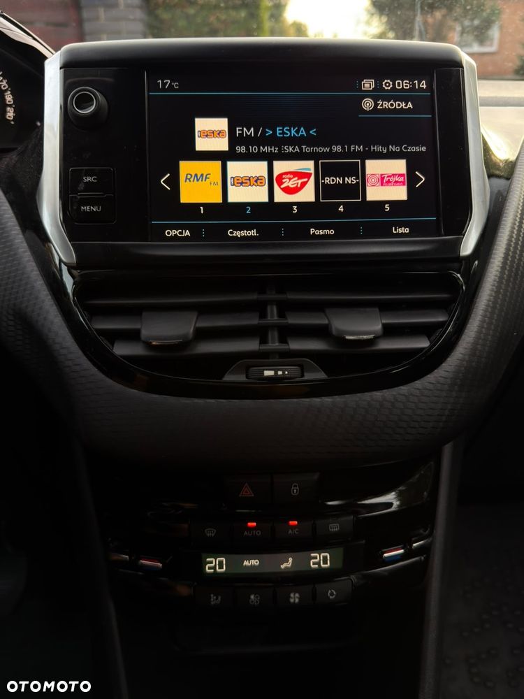 Peugeot 208 PureTech 110 Stop & Start Allure - 6