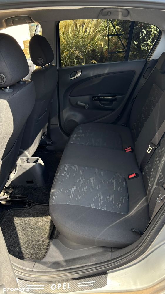 Opel Corsa 1.2 16V Enjoy - 12