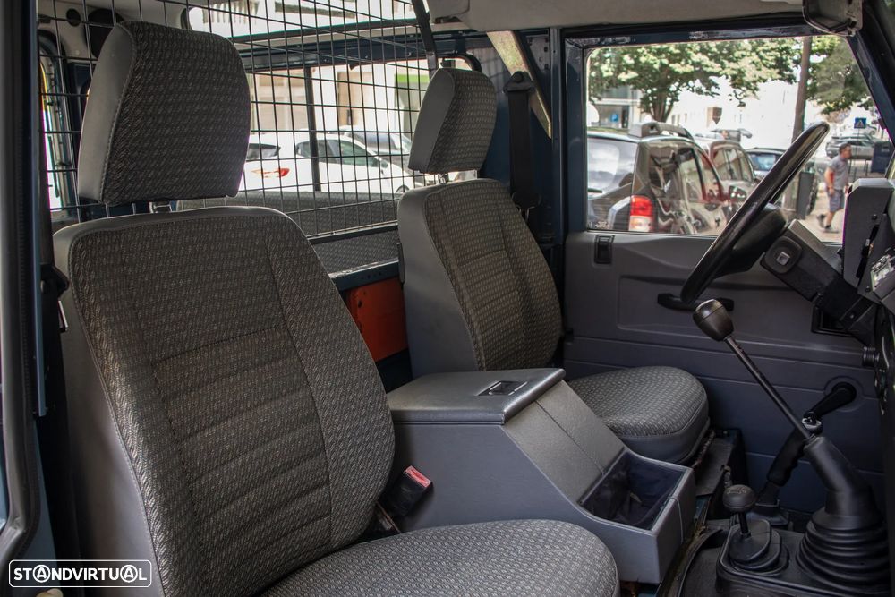 Land Rover Defender 90 2.5 TDi Metal Top - 17