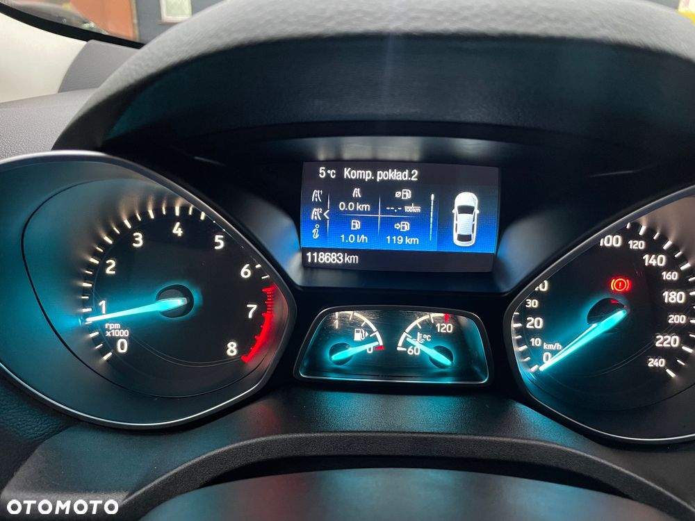 Ford Kuga 1.5 EcoBoost 2x4 Titanium - 29