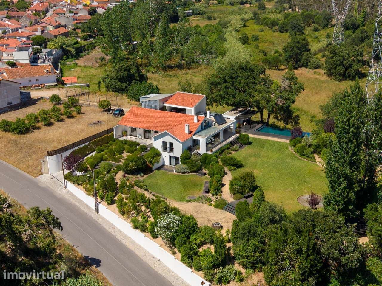 Moradia T4 independente com piscina em Porto Carro, Maceira - Grande imagem: 4/60