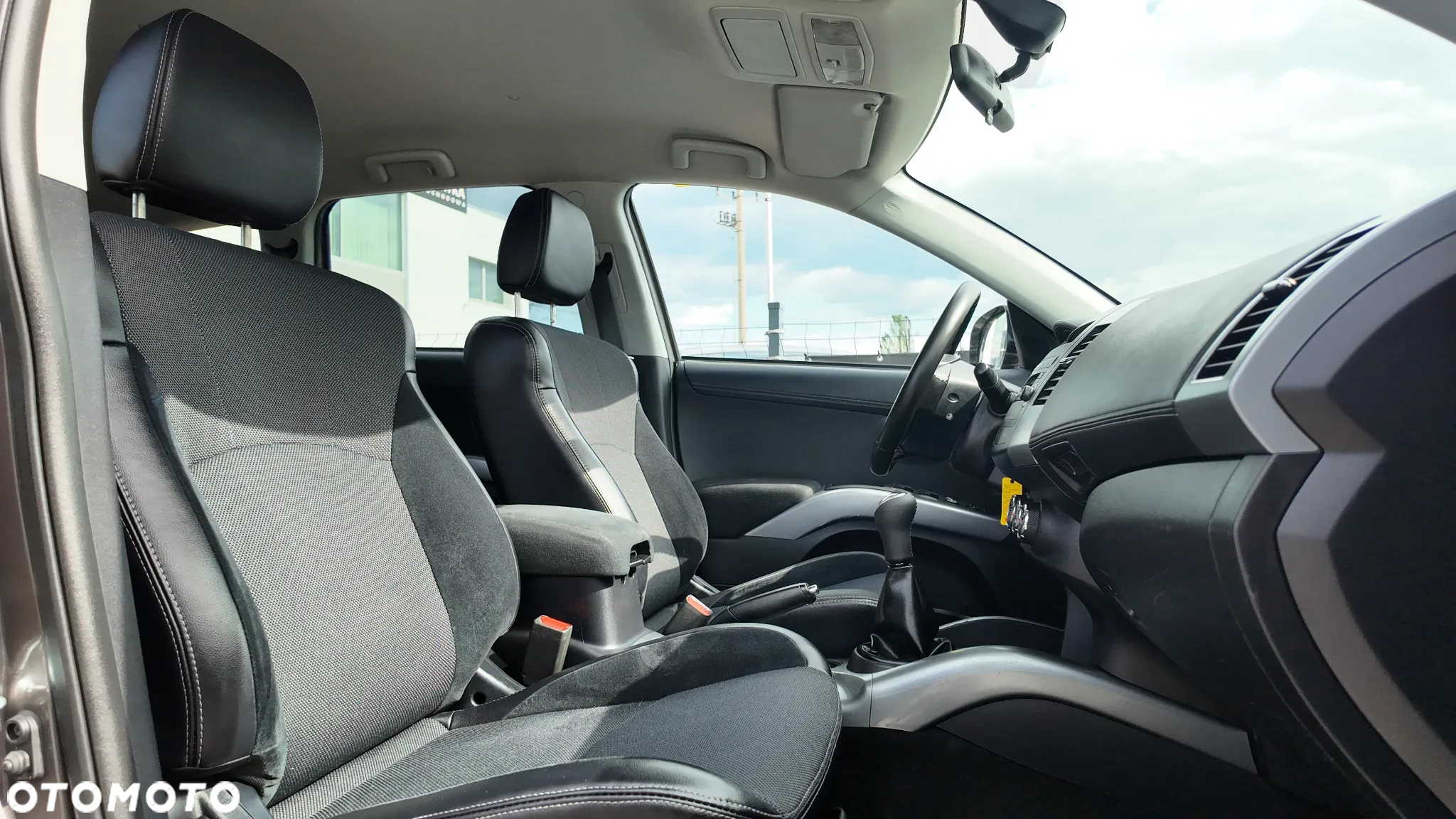 Mitsubishi Outlander 2.0 2WD - 36