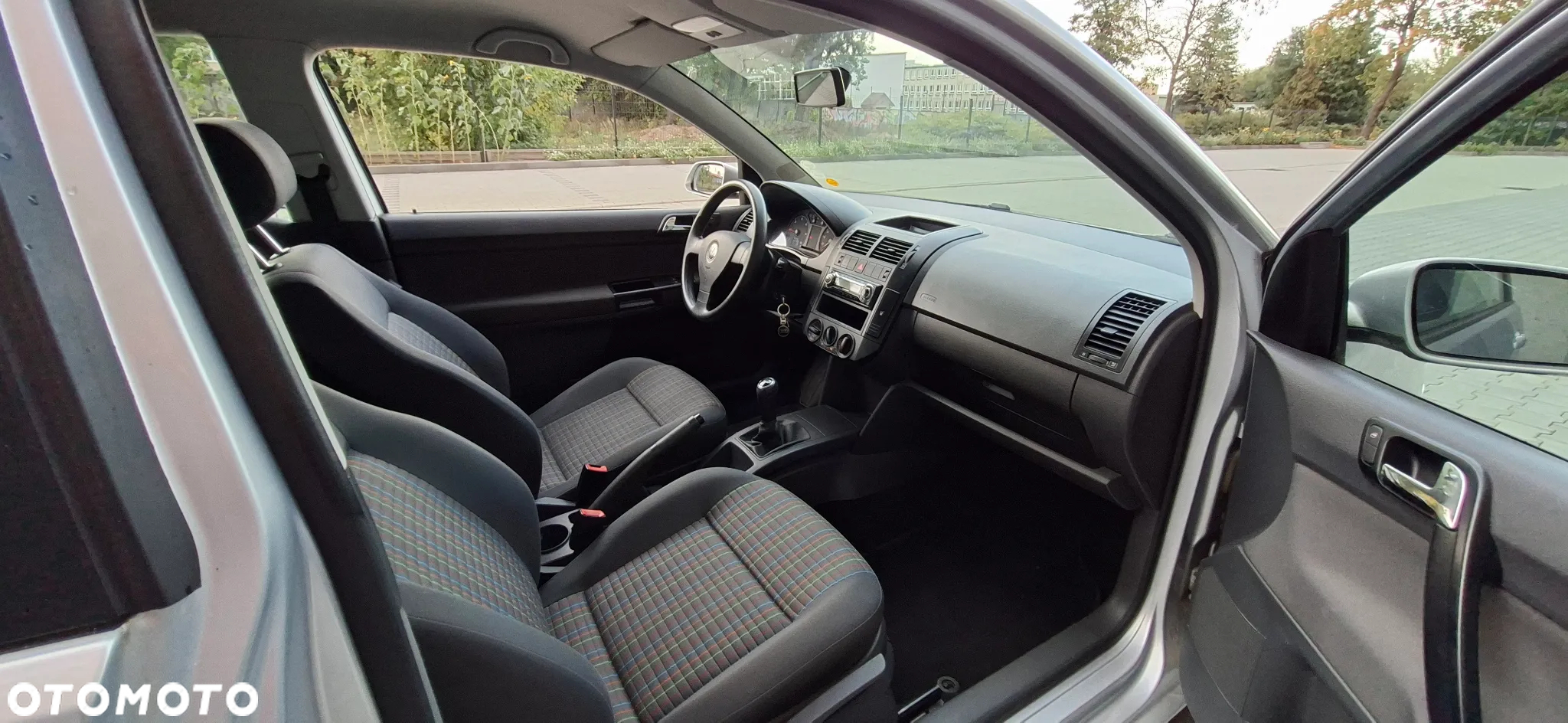 Volkswagen Polo 1.9 TDI Sportline - 25