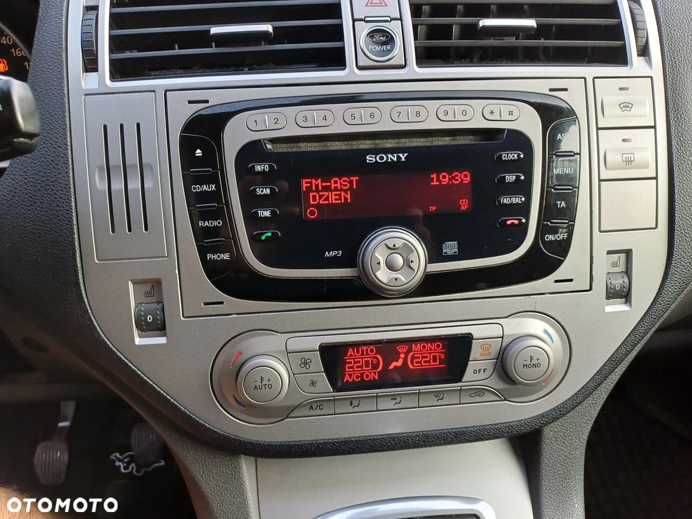 Ford Kuga 2.0 TDCi 4x4 Titanium - 26