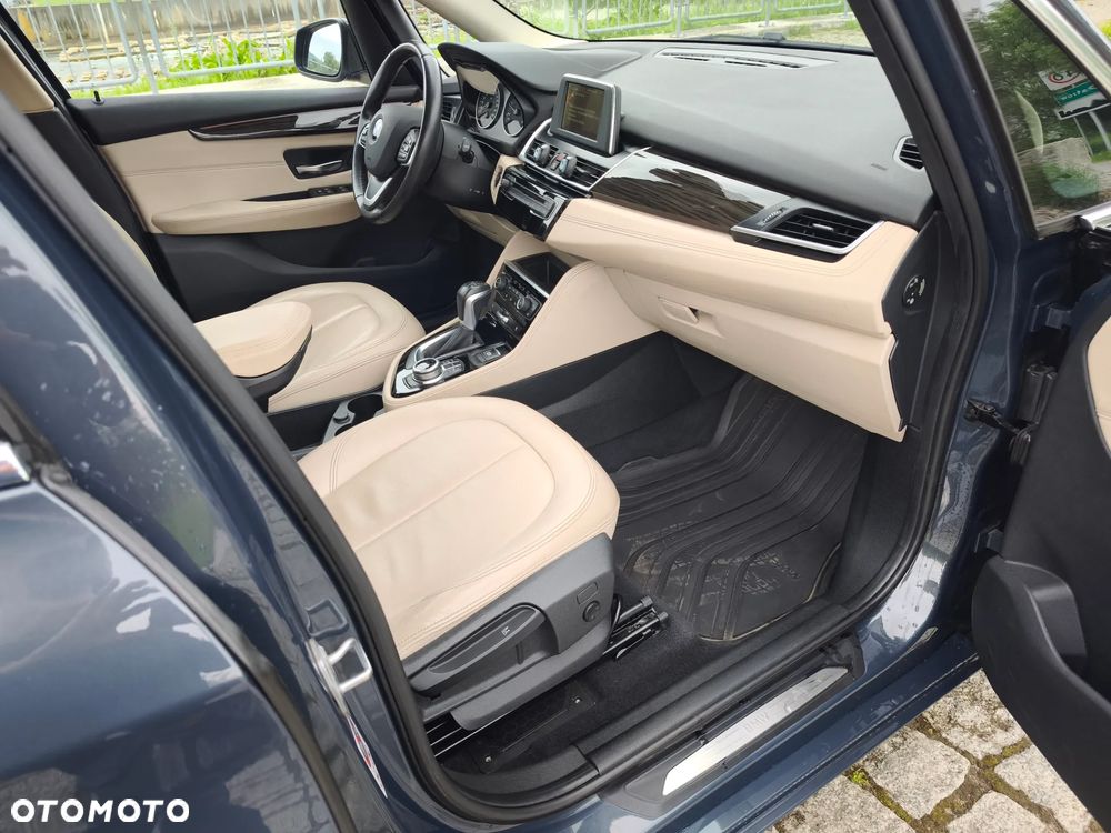 BMW Seria 2 218d xDrive - 4