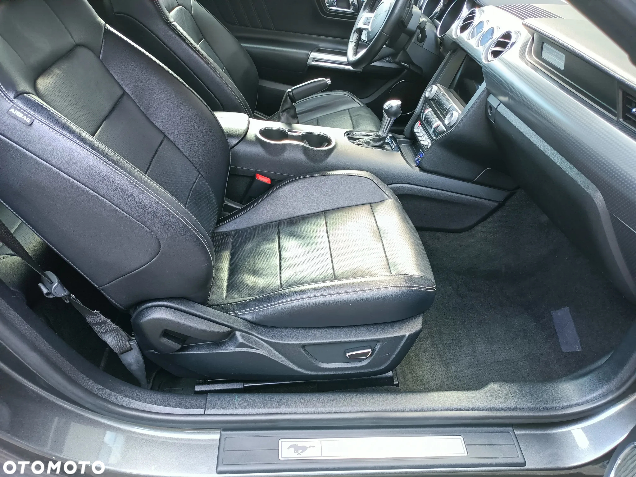 Ford Mustang 2.3 Eco Boost - 25
