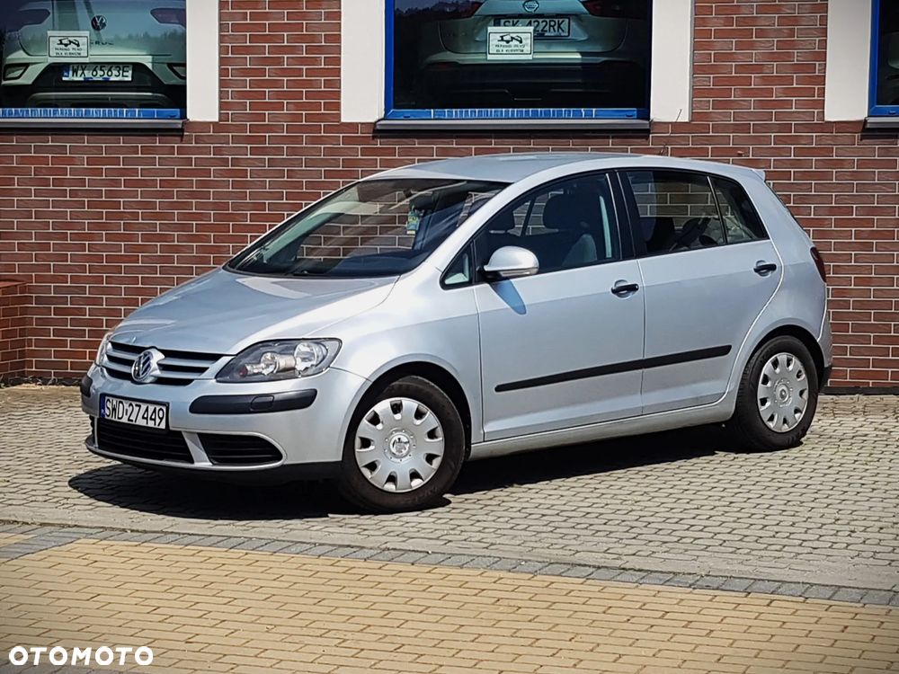 Volkswagen Golf Plus 1.6 Comfortline Tiptr - 16