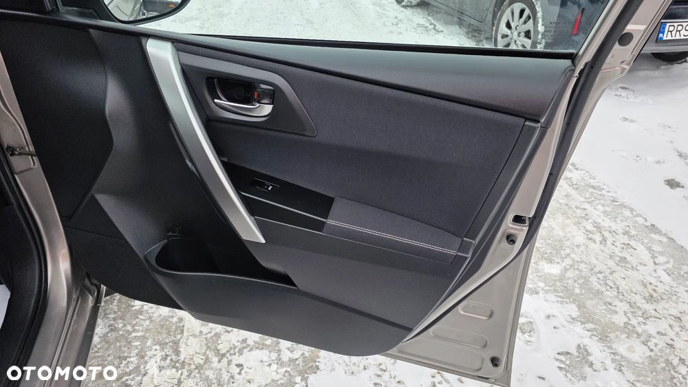 Toyota Auris - 29