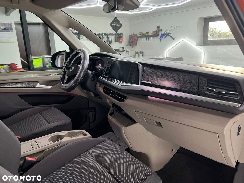 Volkswagen Multivan - 8