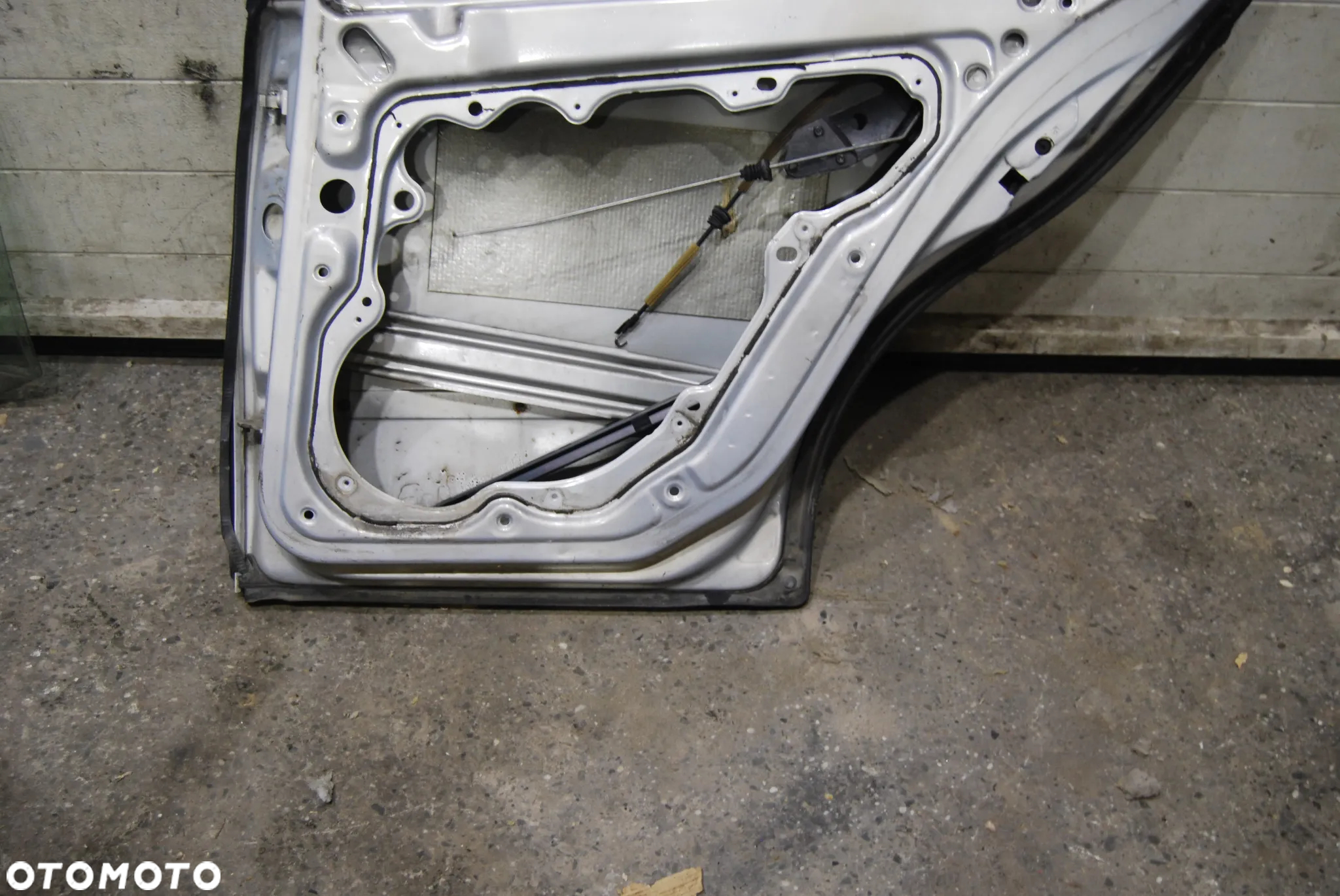 DRZWI PRAWY TYŁ TYLNE PRAWE SEAT TOLEDO II LB7Z - 6