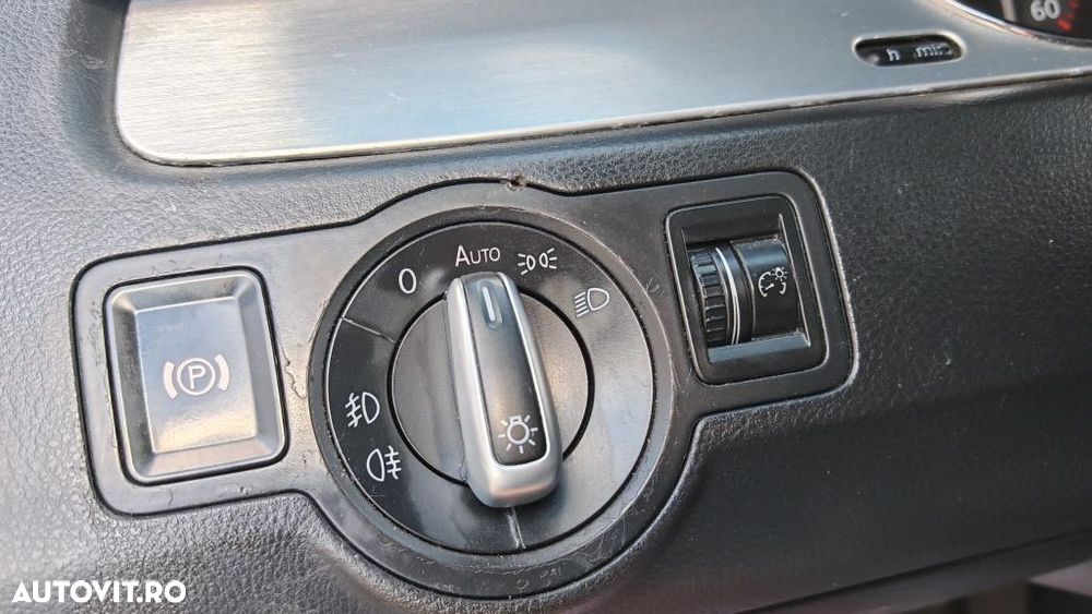 Volkswagen Passat 1.9 TDI DPF Highline - 18