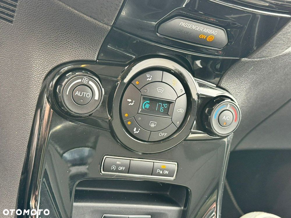 Ford Fiesta 1.0 EcoBoost STart-Stop Titanium - 20