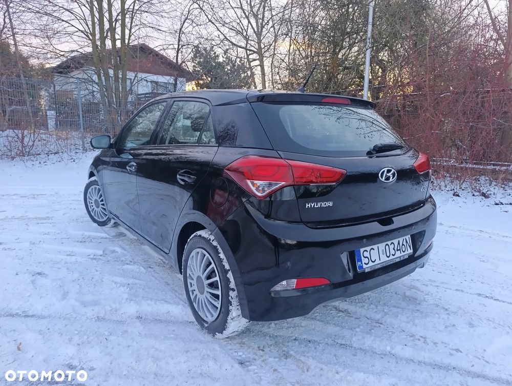 Hyundai i20 1.4 Comfort - 11