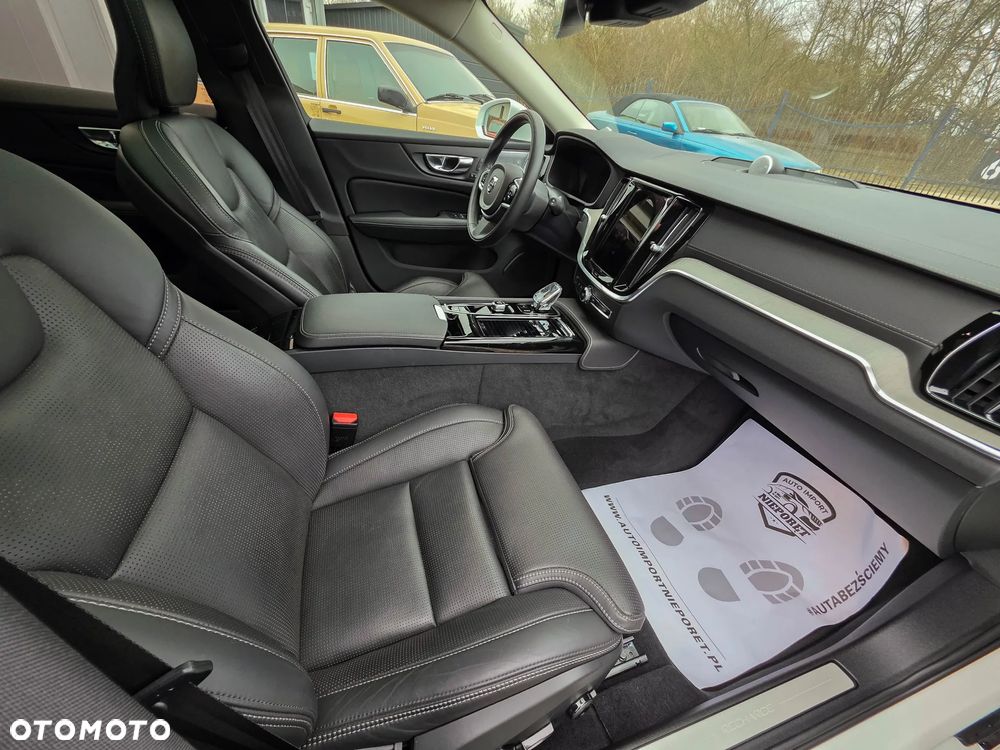 Volvo V60 T6 AWD Twin Engine Geartronic Inscription - 31