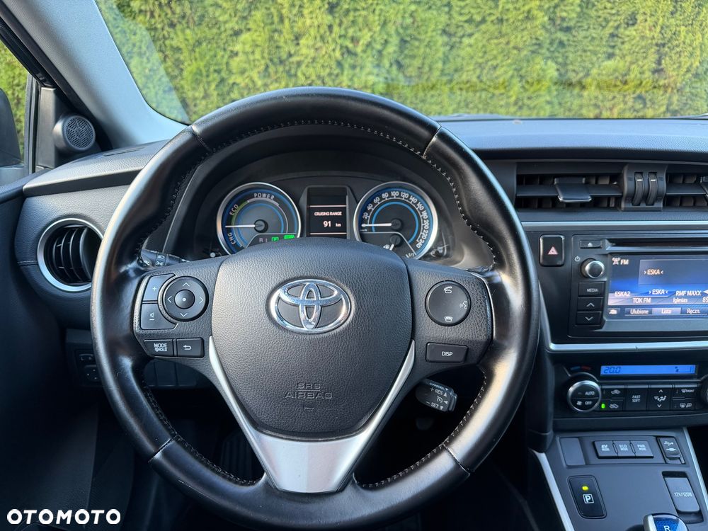 Toyota Auris 1.8 VVT-i Automatik Design Edition - 27