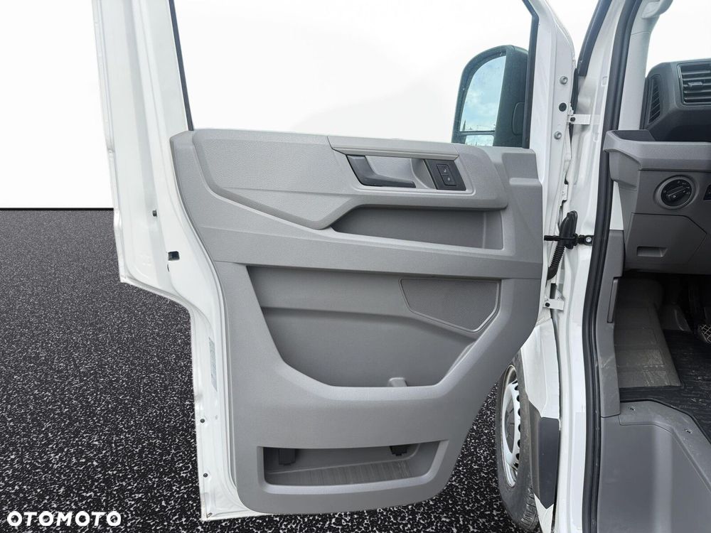 Volkswagen Crafter 35 TDI 177 KM Wysoki dach - 24