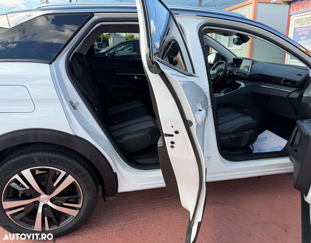 Peugeot 3008 1.2 PureTech 130 EAT8 GT - 12