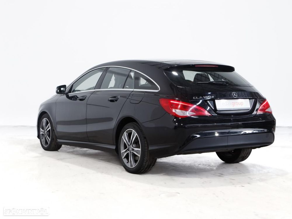 Mercedes-Benz CLA 180 d Shooting Brake - 4