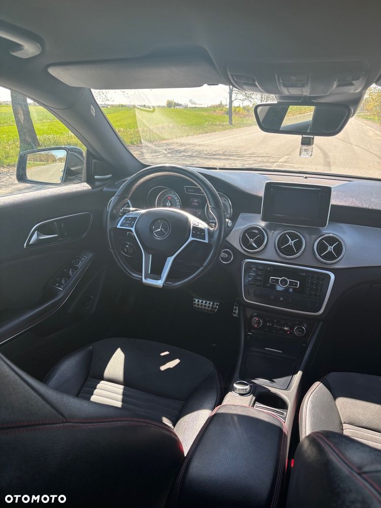 Mercedes-Benz CLA 250 7G-DCT - 14