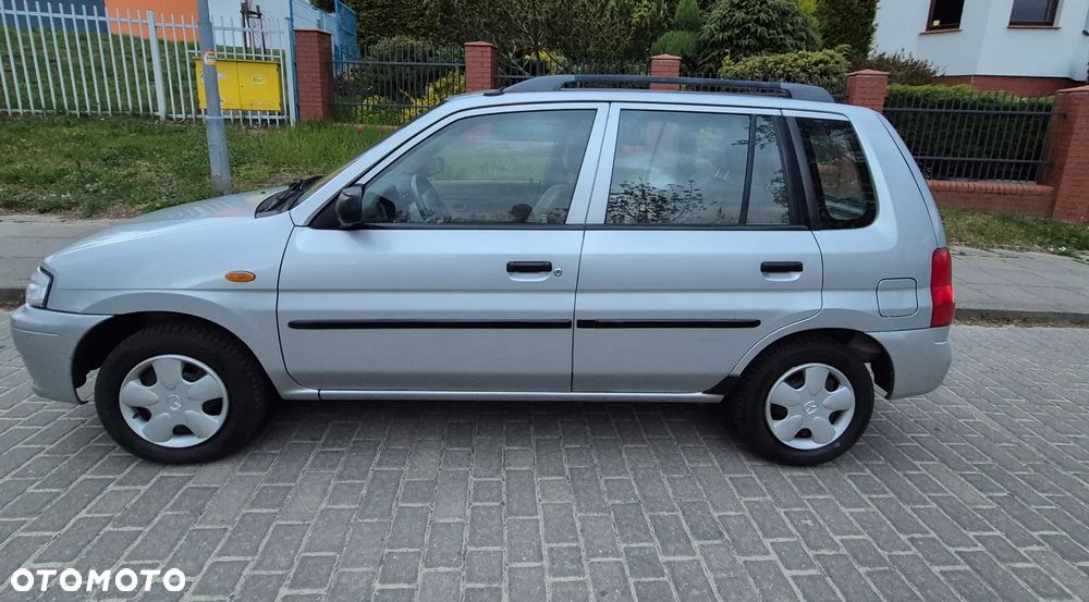 Mazda Demio - 16