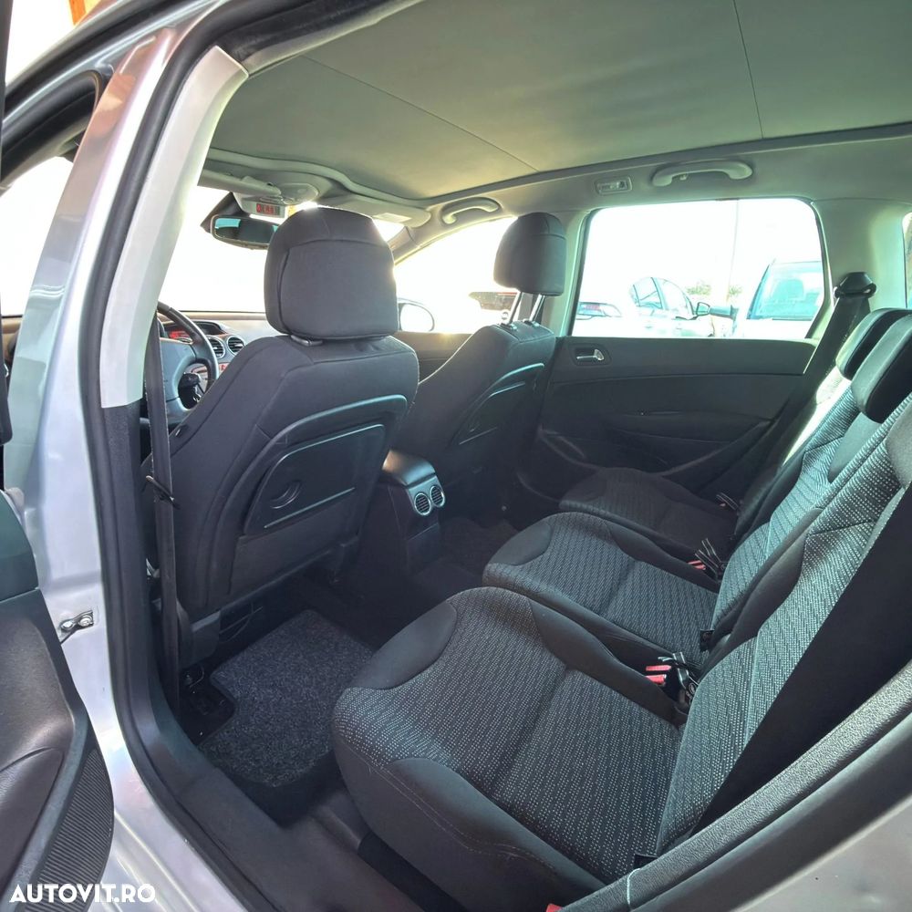 Peugeot 308 120 VTi Family - 15