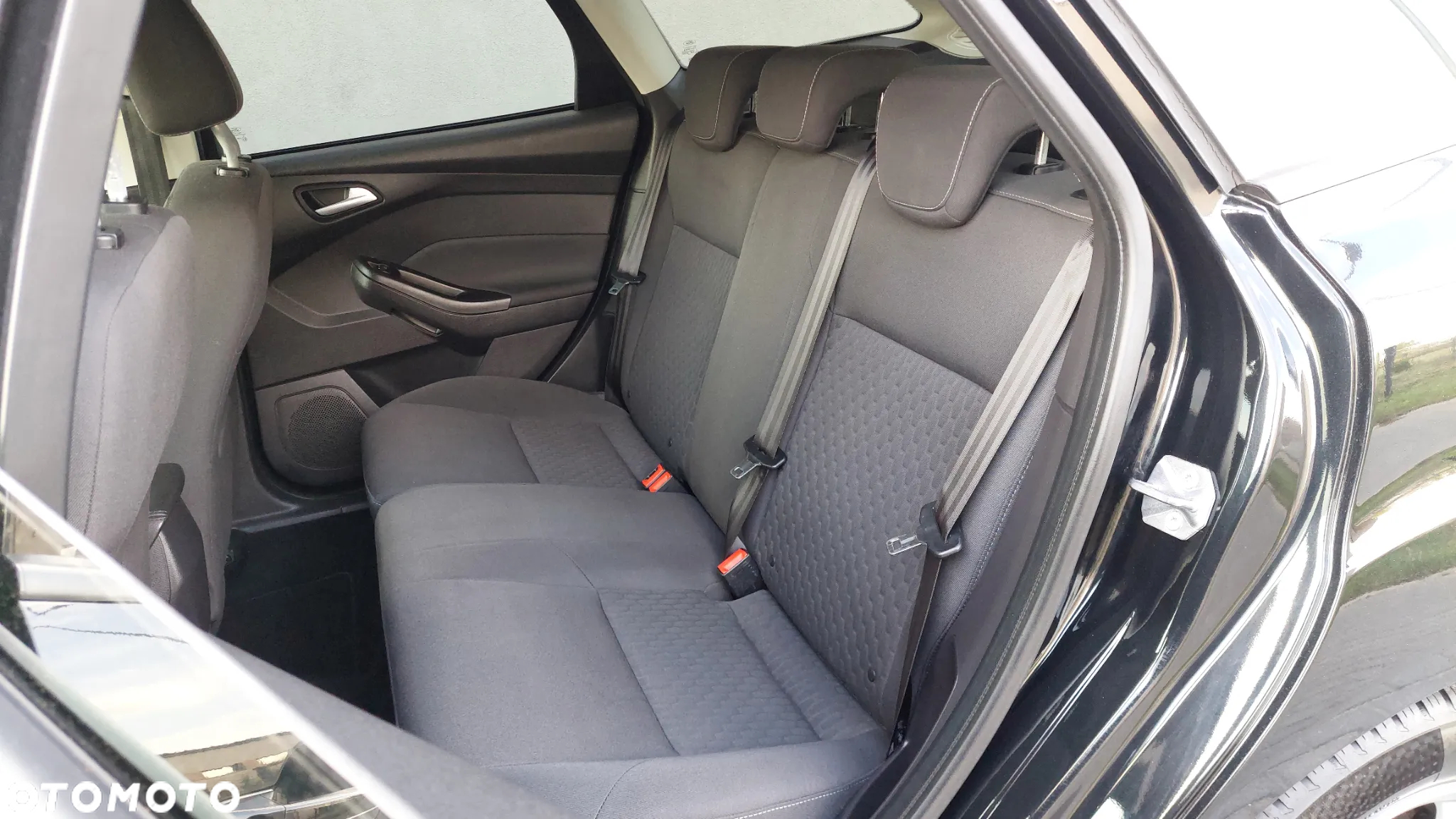 Ford Focus Turnier 2.0 TDCi DPF SYNC Edition - 13