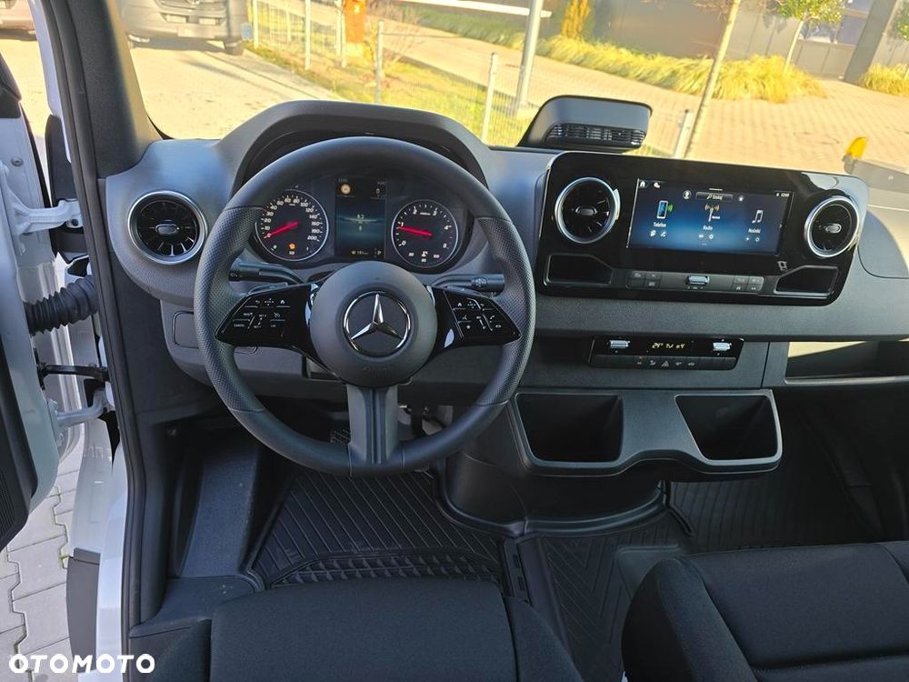Mercedes-Benz Sprinter 317 CDI Long PRO 9G-Tronic - 23