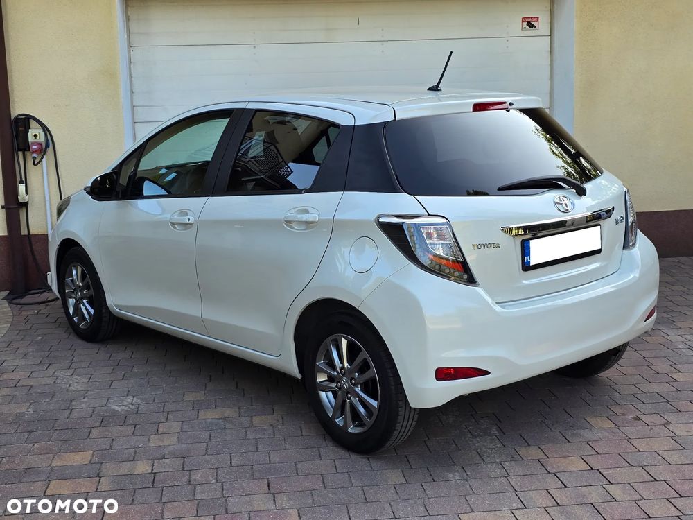 Toyota Yaris 1.0 Premium - 3