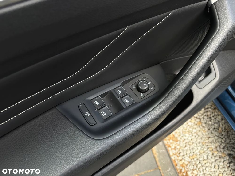 Volkswagen Passat 1.5 TSI EVO Highline DSG - 32