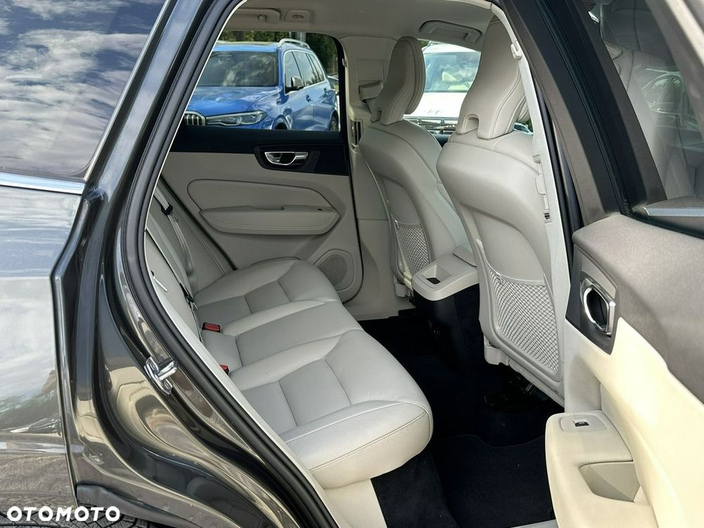 Volvo XC 60 - 19