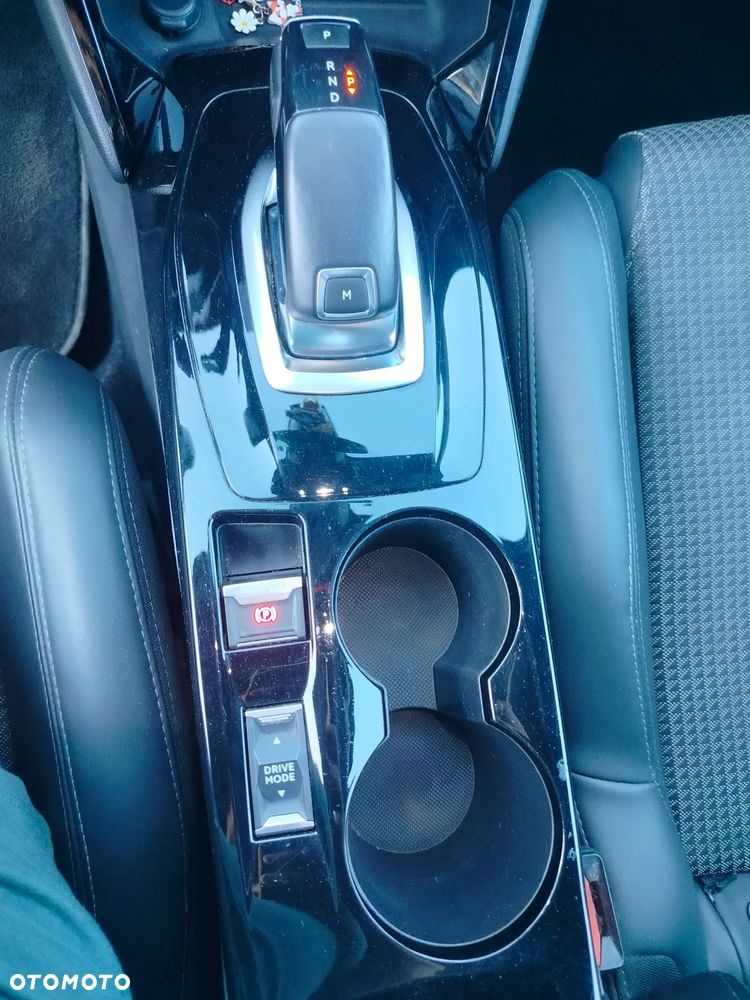 Peugeot 208 1.2 PureTech GT Line S&S EAT8 - 24